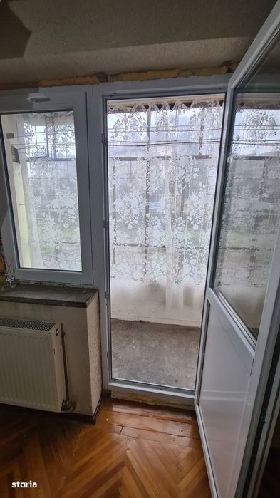 Apartament cu 2 camere de vânzare în Curtea de Argeș.