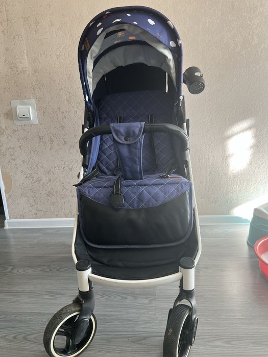 Продам прогулочную коляску