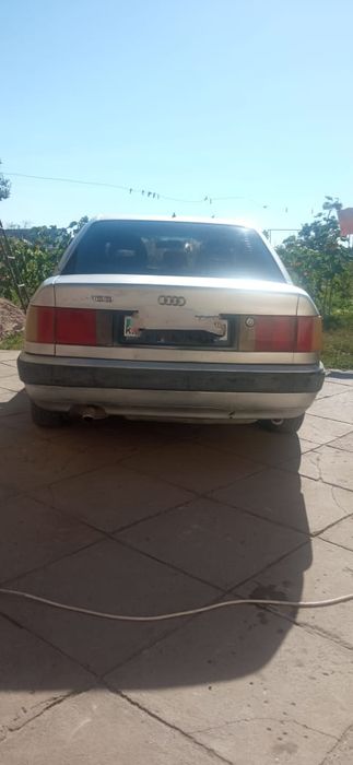 Ауди 100 С4.    .
