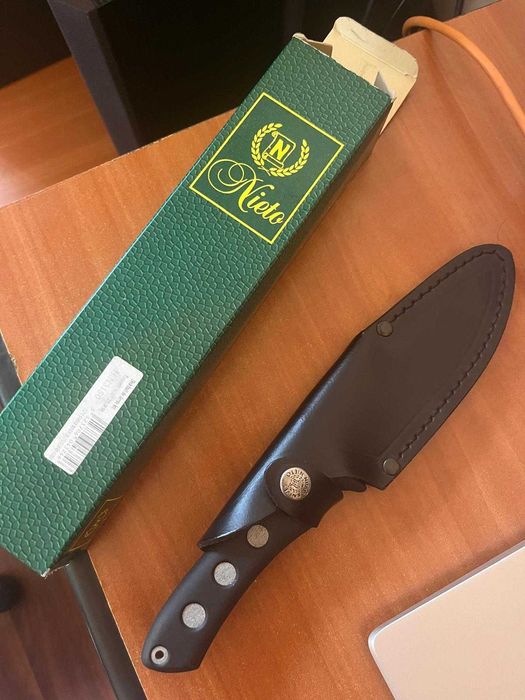 Cutit cu teaca Nieto Spania