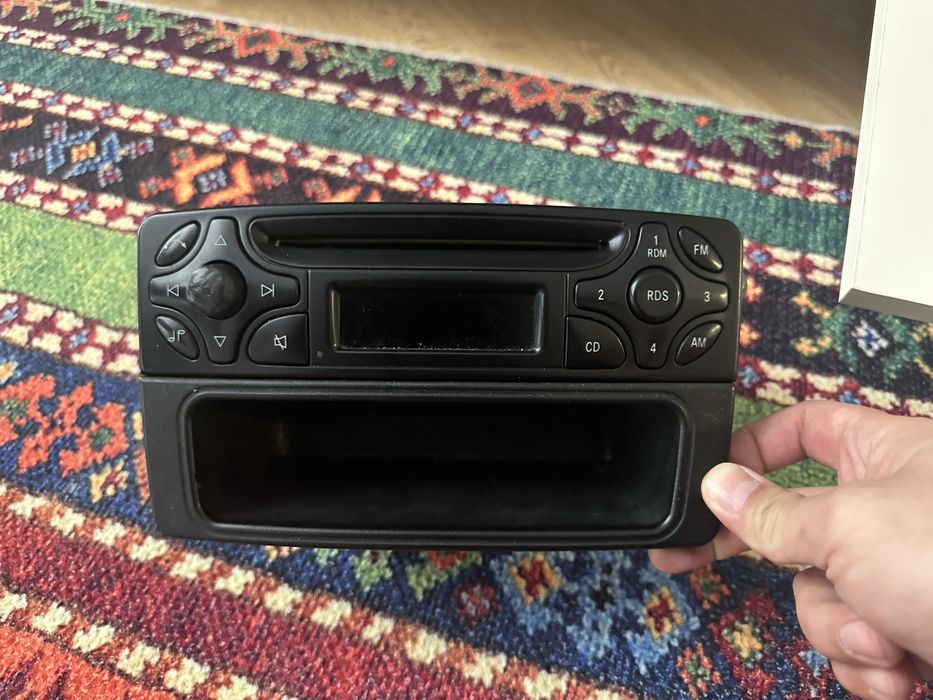 Штатная магнитола Audio-10 CD для Mercedes w203