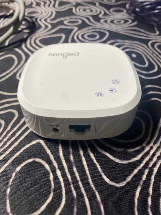 Vand boxa Amazon Echo Dot 3, Alexa, Negru + Kit Sengled Home