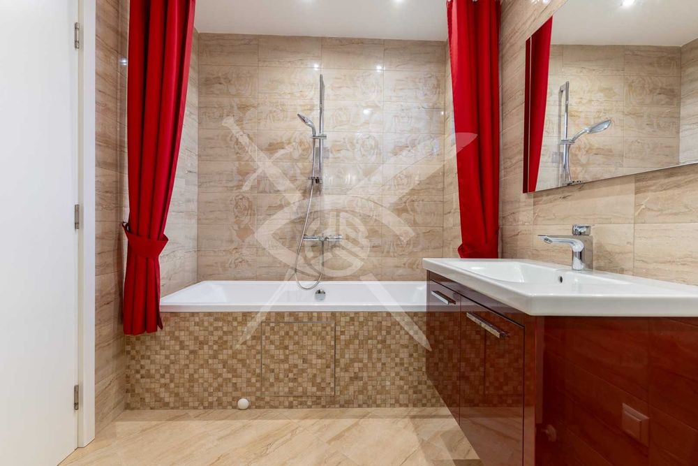 Продава се Къща в с. Кладница, Област Перник - 193 кв.м за 1586 €/кв.м - Снимка #12