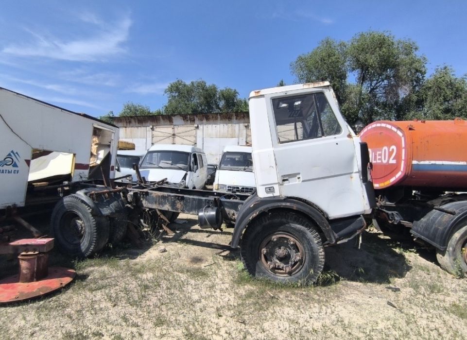 Продается МАЗ 555102