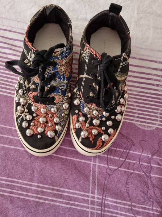 Zara 35 номер по 5 лв белите 10лв