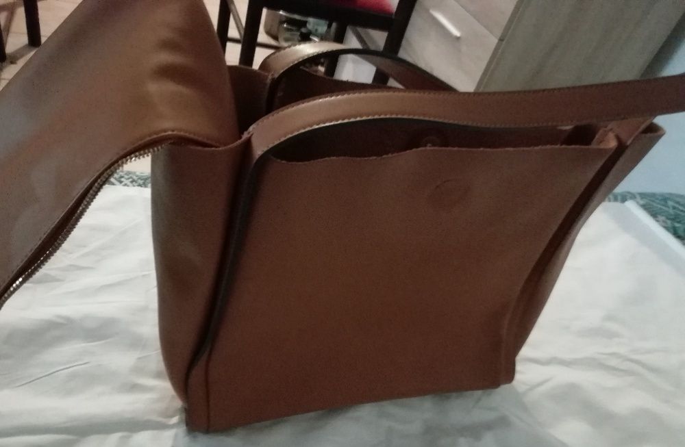 8 броя дамски чанти