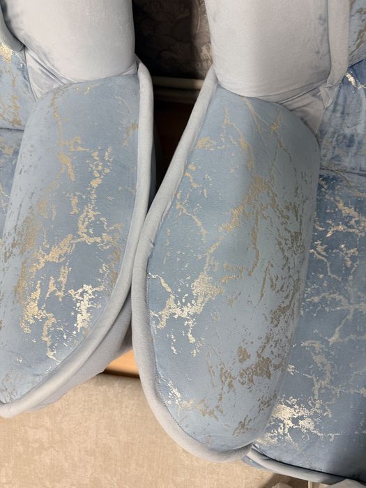 Диван, креслолармен сатылады 50000