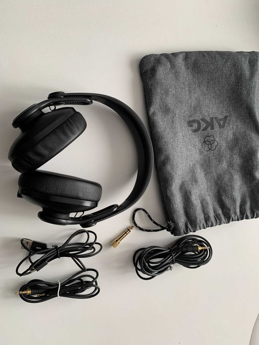 Безжични слушалки AKG K361-BT