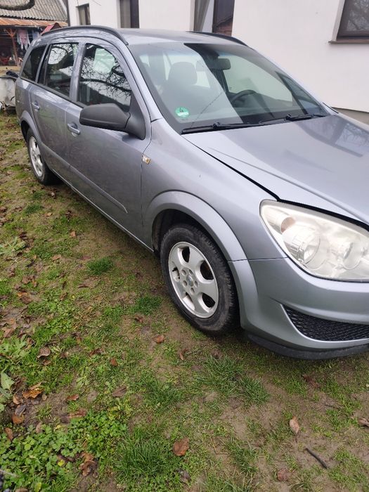 Dezmembrez Opel Astra h 16 benzină