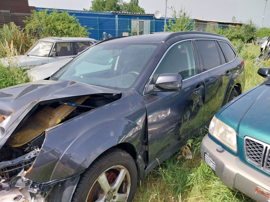 Субару Аутбек 2.5 бензин
