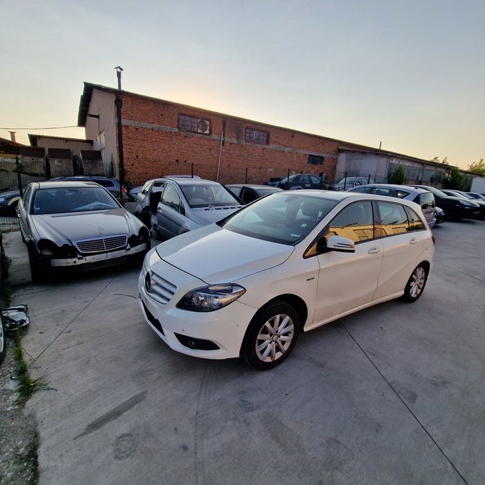 Mercedes Мерцедес B класа W 246 на части