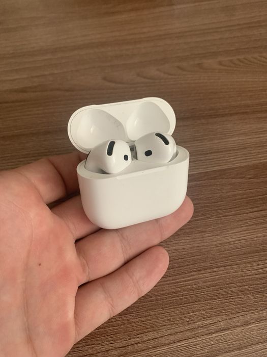 Наушник airpods 4