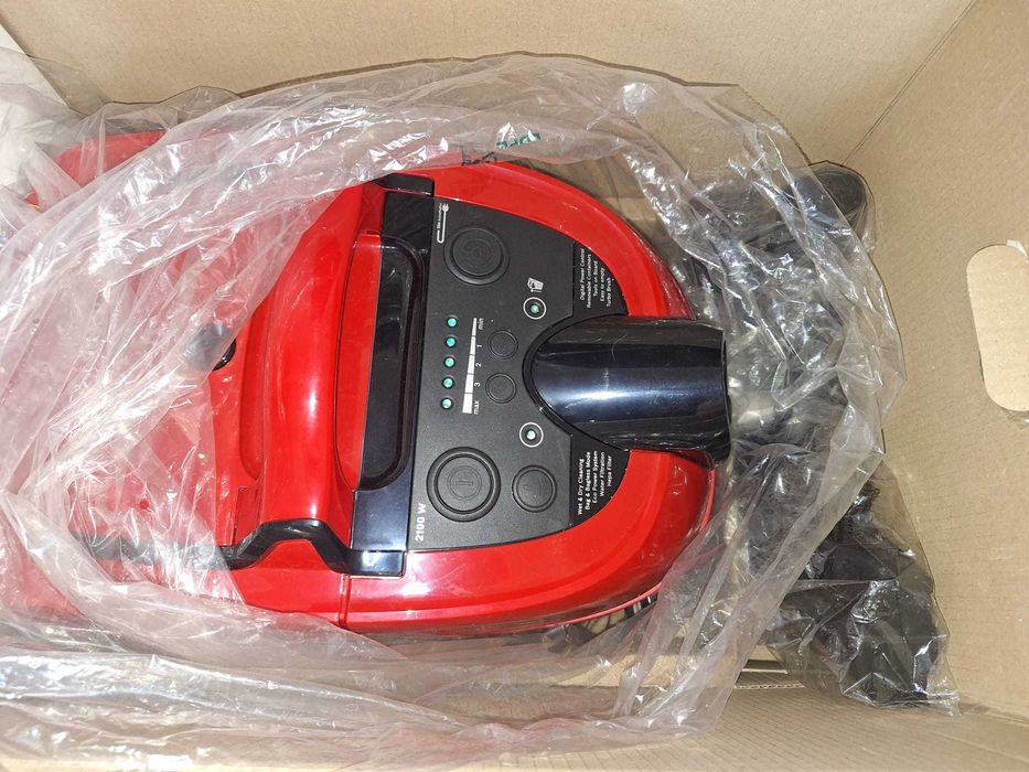 Aspirator Bosch Aqua Wash&Clean- seria 4