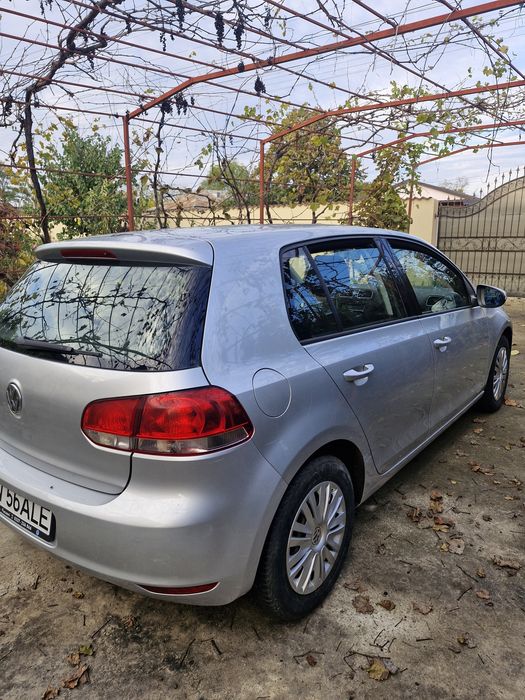 Volkswagen Golf benzină, 3.773 € — imagine 3