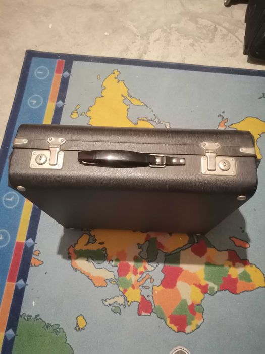 Акордеон Weltmeister Stella 60 баса - Отлично състояние