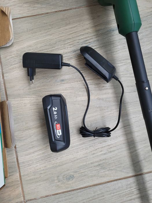 Trimmer Motocoasa gazon Bosch EasyGrassCut 18-230, acumulator 18V 2Ah,