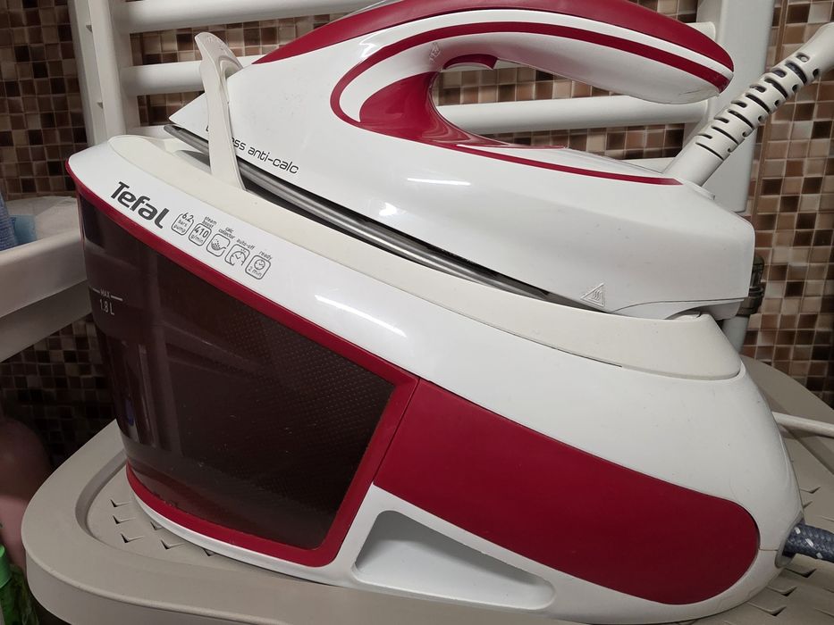 Statie de calcat Tefal Express Anti-Calc SV8030E0