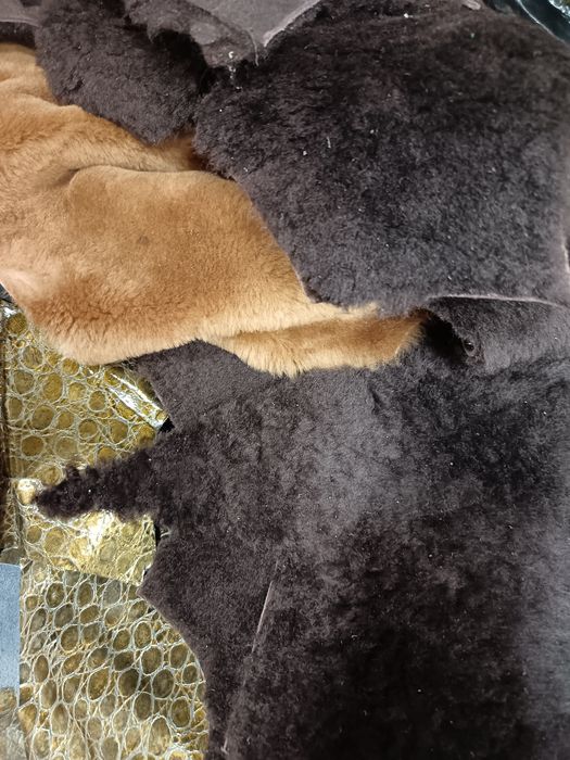 Ципове, ластици, и парчета естествена кожа