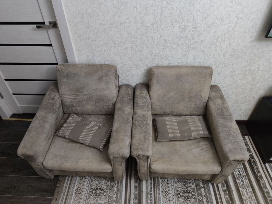 Продам  2 кресла