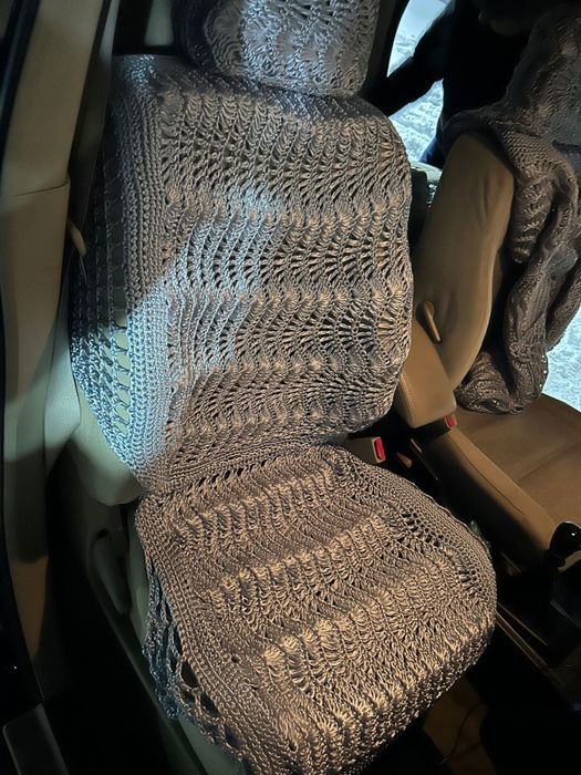 Чехлы ( в салон два вида . Серые )