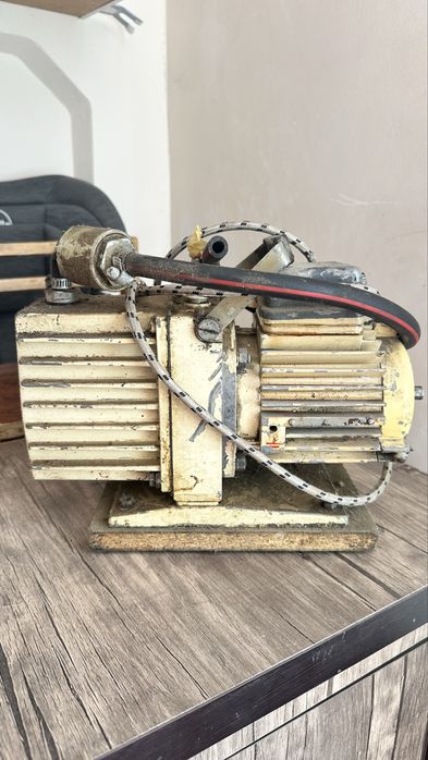 Продам вакумный насос