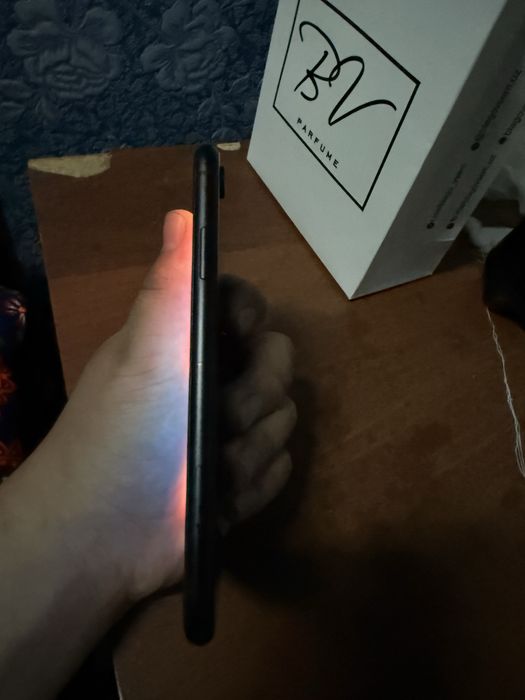 Iphone xr 100% ochilmagan