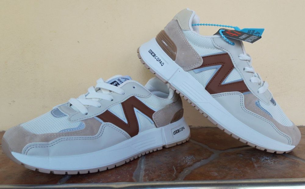 Продаю женские кроссовки размеры имеется