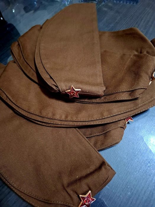 Пилотки качественные  для взрослых и деток