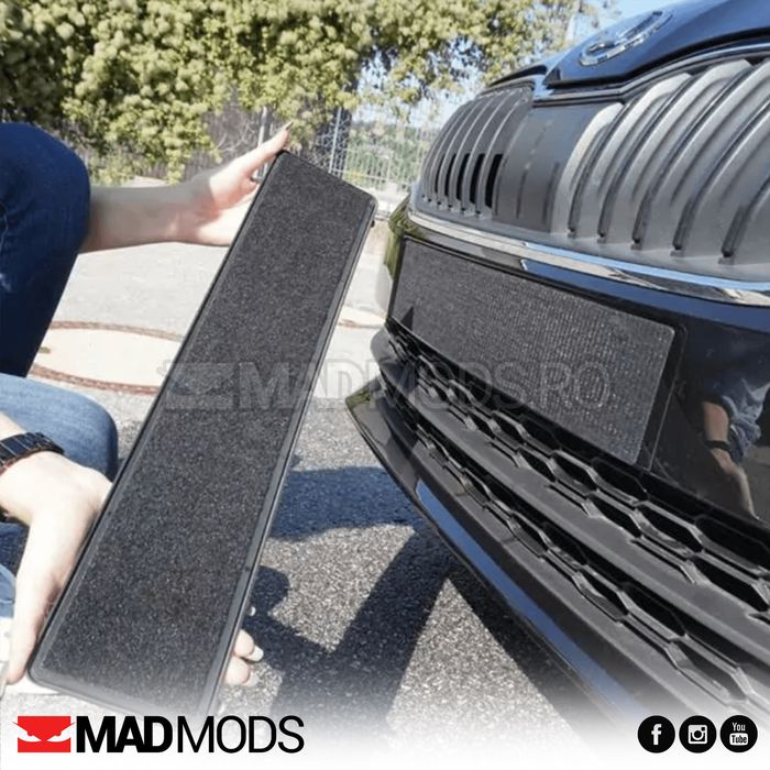 Set suporti placute numar inmatriculare auto fara rama, slim invizibil