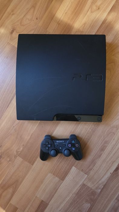 Vând Ps3 / PlayStation 3 cu o manetă