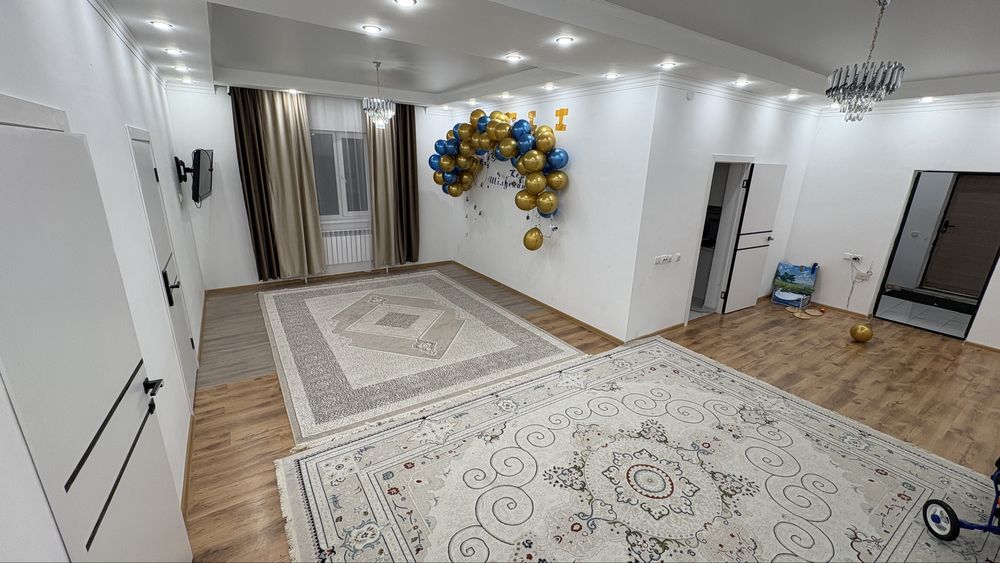 Продаётся два дома на одном участке