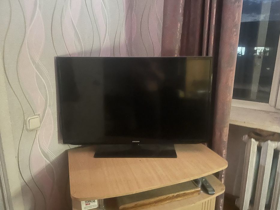 Продам телевизор самсунг
