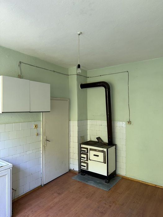 Продавам апартамент на гара Елисейна