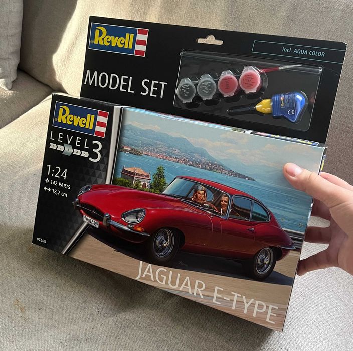Mașină de construit Revell Jaguar E Type 1:24, set nou sigilat