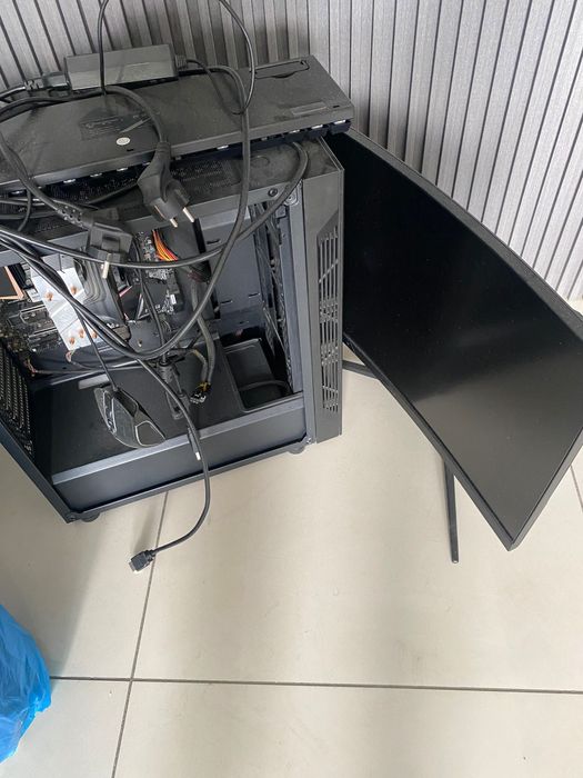 MSI brendidan zborka kompyuter