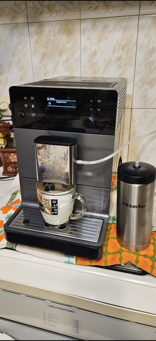 Espressor de cafea Miele CM5500