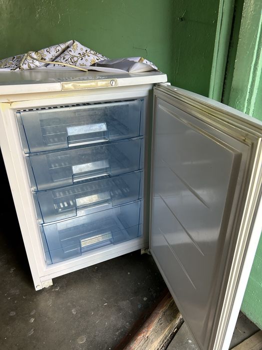 Морозильник Бирюса