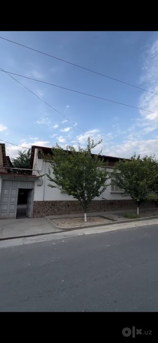 Uy sotiladi yer narxida