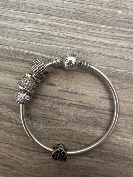 Гривничка Pandora с талисмани