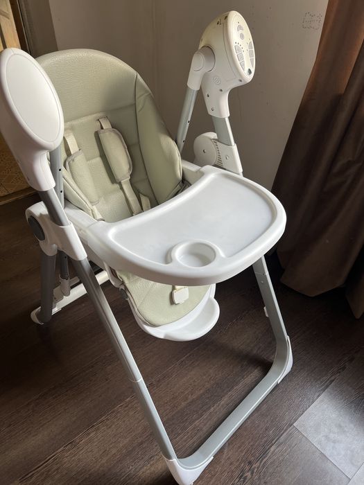 Стульчик для кормление и шезлонг-качалка