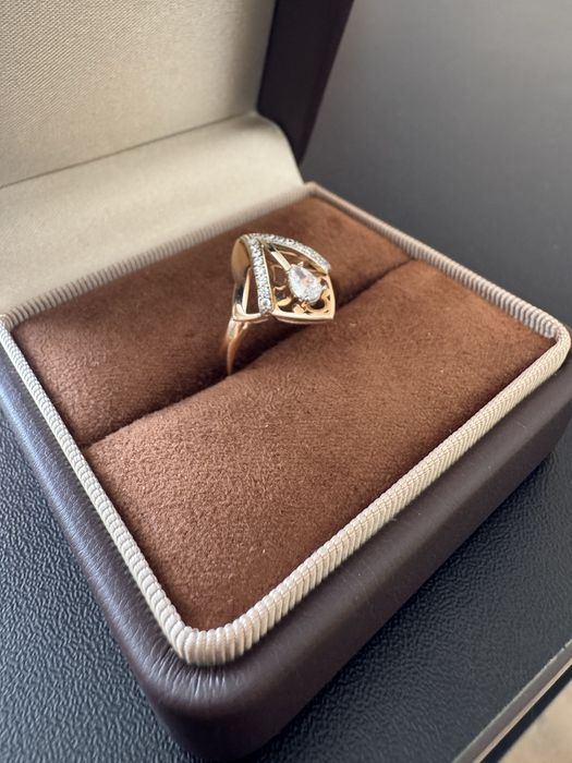 Кольцо золото 585