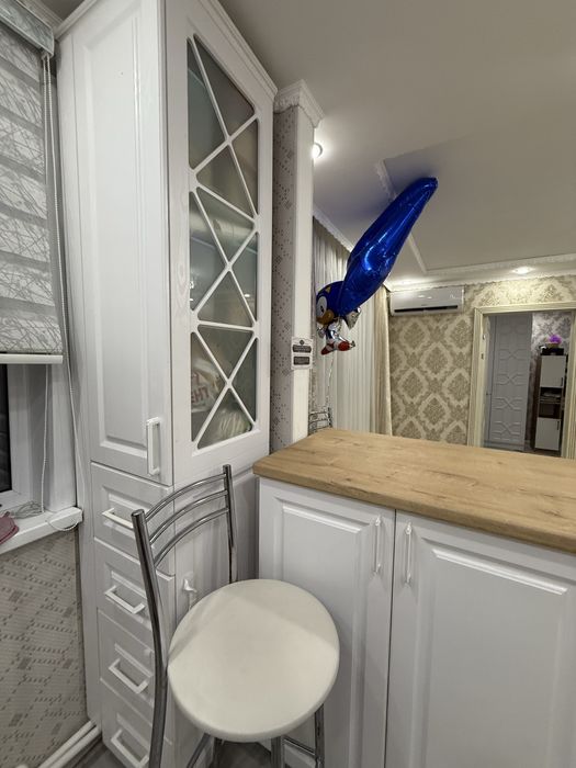 Продам шкаф и шкаф стол со стульями