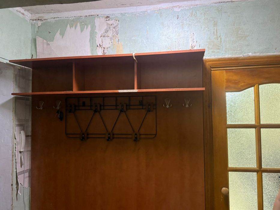 Продам прихожку. Шкаф.