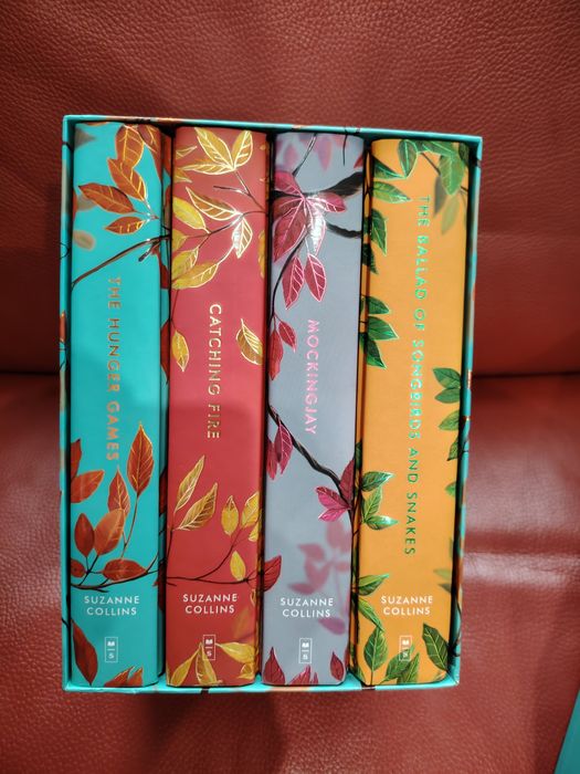 Set The deluxe Hunger Games collection