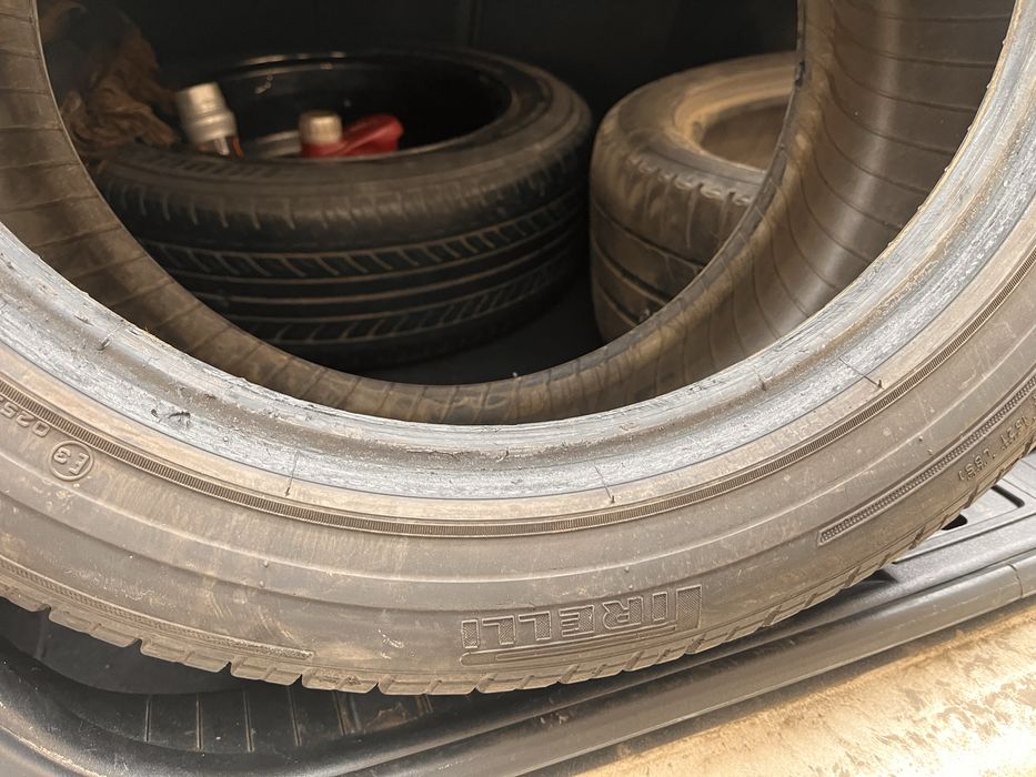 Продаю летнюю резину Pirelli Pzero Rosso