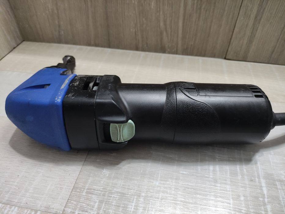 Foarfeca profesionala pentru taiere tablă ondulată Trumpf PN 200-4