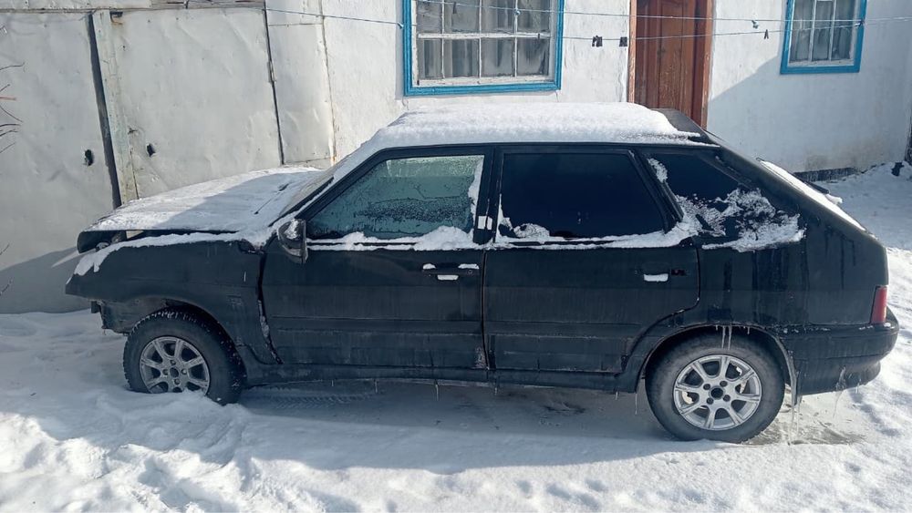 Прдаю ваз 2114 целиком либо по за