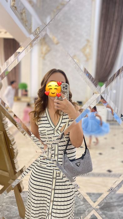 Продаю платье в полоску