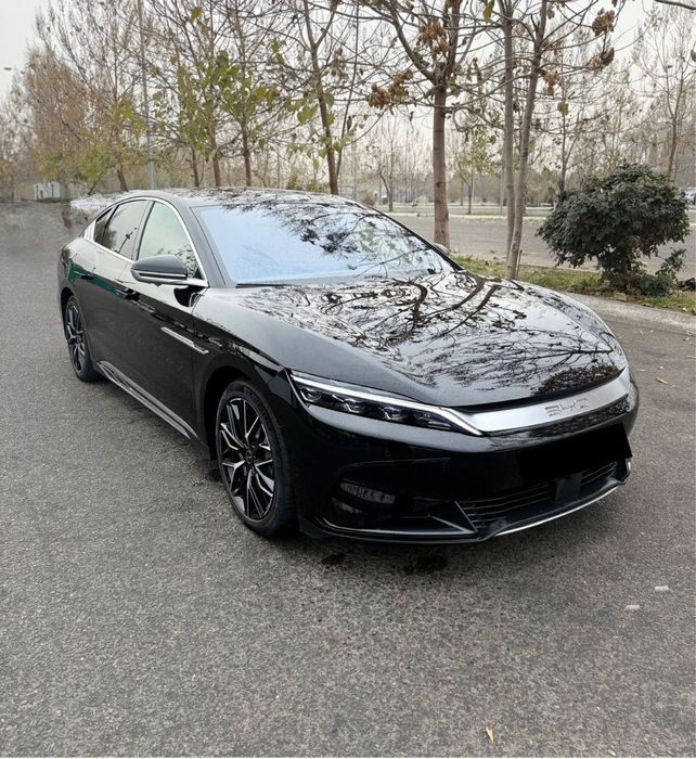 Личный водитель со своей авто BYD HAN
