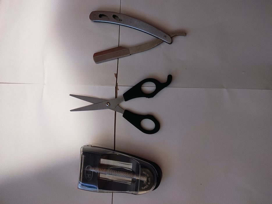 Set Aparat de ras Clasic/Foarfeca/Brici